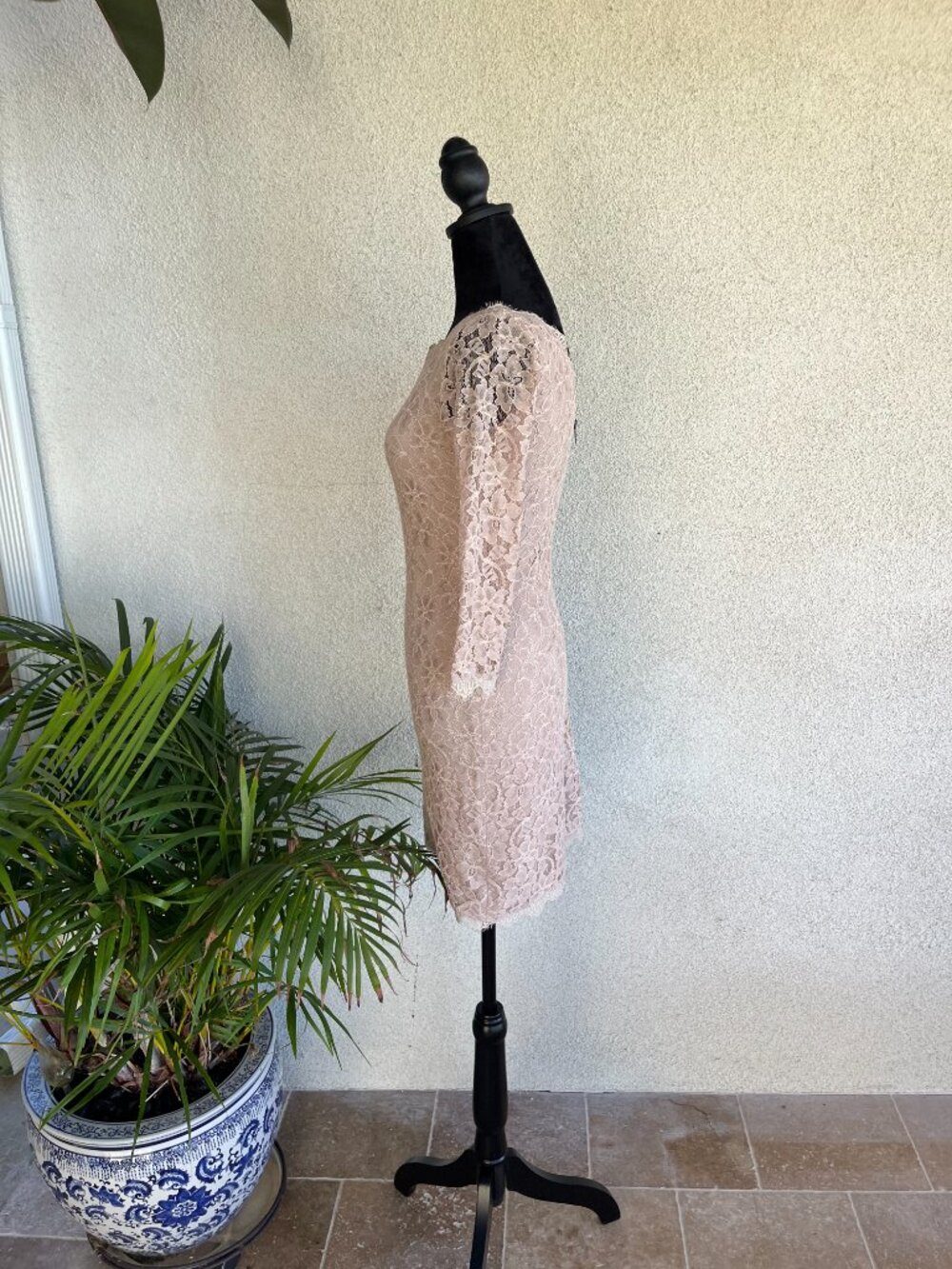 Light Cream Dress - Picture 2 of 7